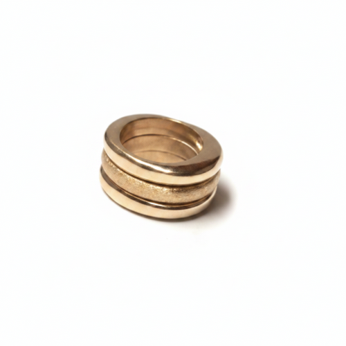 MAV09-MARIA VERA-ANILLO TRILOGY GOLD-S1600