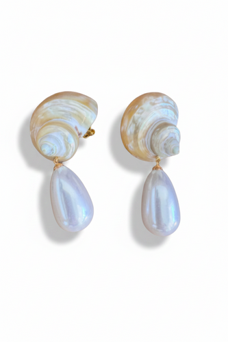 LUP61-LUCIA PIÑA-ARETES DE CARACOLES NATURALES CON PERLA SINTÉTICA -S1624