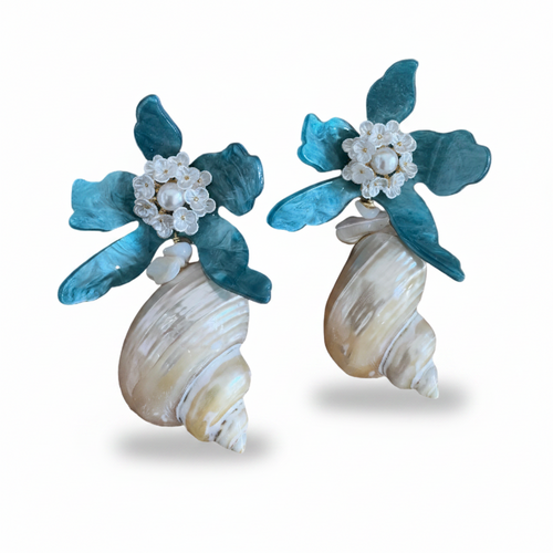LUP121-LUCIA PIÑA-ARETES DE FLORES CON CARACOL -S1740