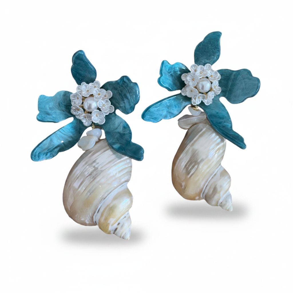 LUP121-LUCIA PIÑA-ARETES DE FLORES CON CARACOL -S1740