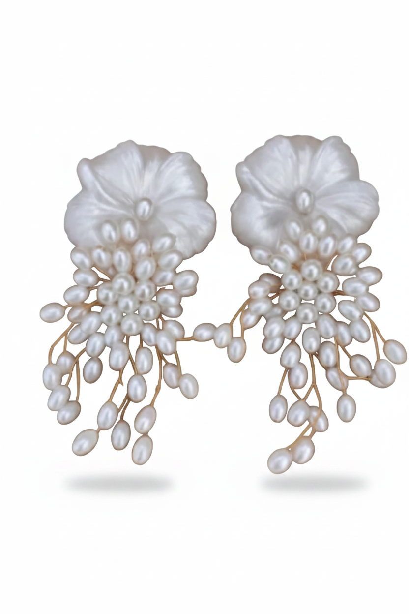 LUP163-LUCIA PIÑA-ARETES DE FLORES EN RESINA CON PERLA SINTÉTICA  -S1508