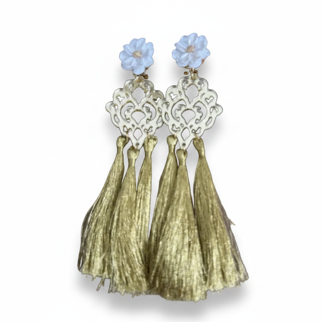 LUP165-LUCIA PIÑA-ARETES DE FLORES EN RESINA CON MECHITAS DORADAS Y FLOR EN RESINA  -S1624