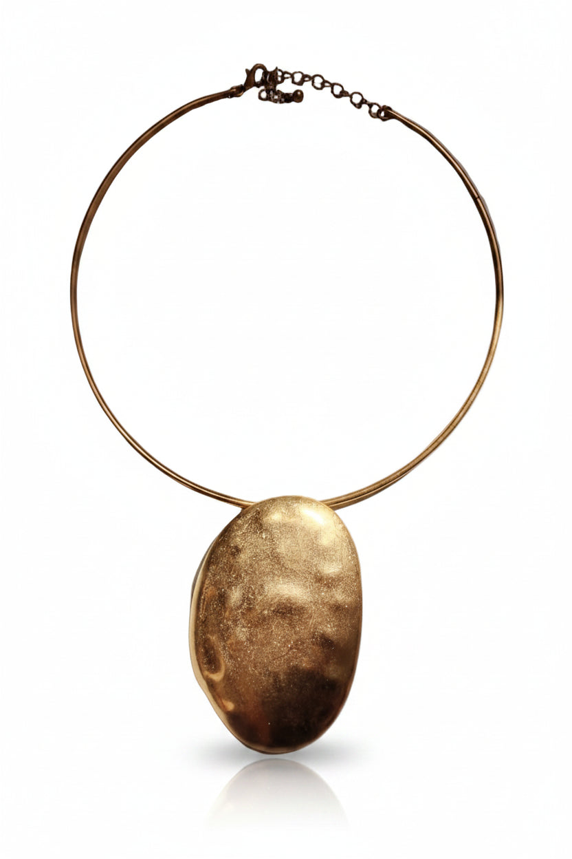 NAMM83-NAMMOS-COLLAR ARO DORADO CON PLACA OVALO CON BULTOS-S747