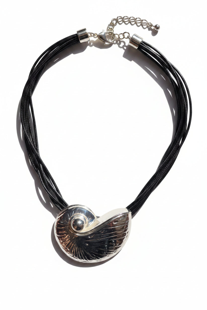 NAMM88-NAMMOS-COLLAR CARACOL CAJA PLATA Y ORO TIRAS DE PIEL-S1582